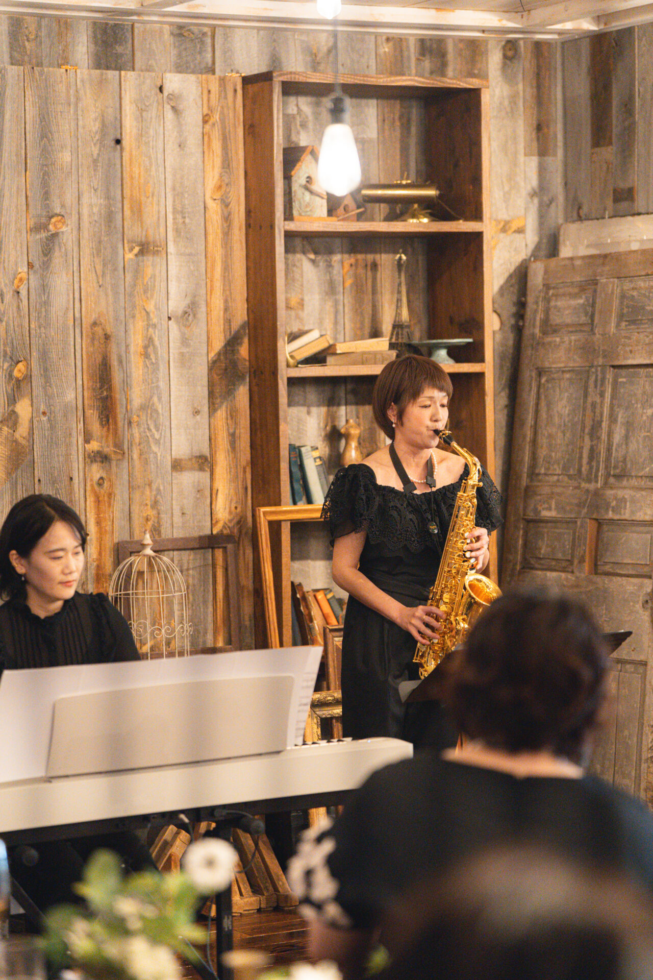 サックスの生演奏